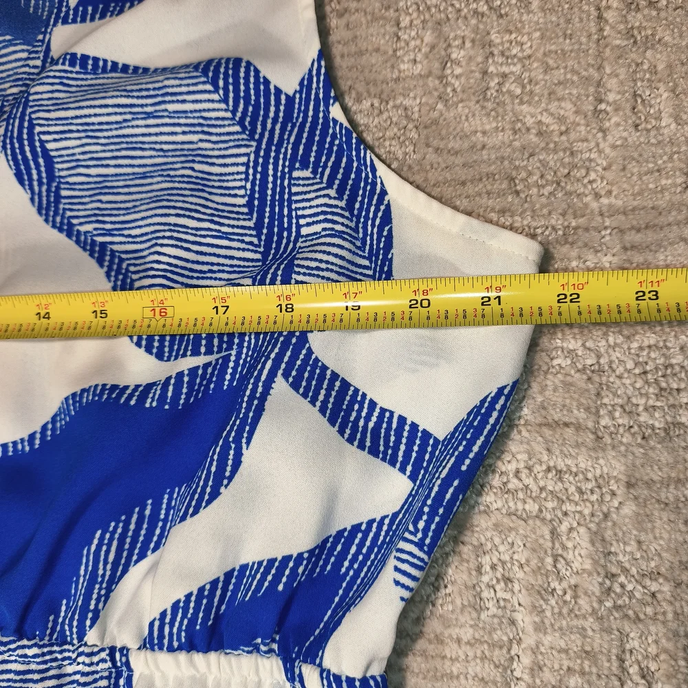 Nine West Women's Top Blouse Size XL White Blue Sleeveless Floral Button Up - Picture 5 of 8